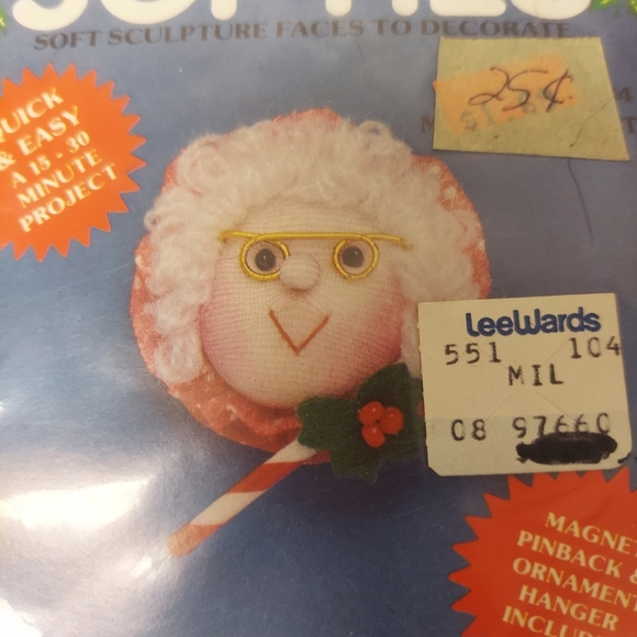 Vintage Softies "Mrs. Claus" #2134 Craft Kit: Magnet, Christmas Ornament or Pin - Picture 2 of 7